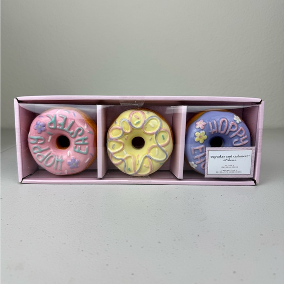 Cupcakes and Cashmere Easter
Decor Donuts Set of 3 - Picture 2 of 7